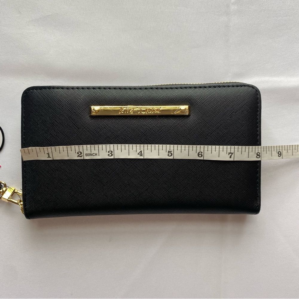 NWT Betsey Johnson Zip Around Black Wallet Wristlet with Gold Hardware - Picture 10 of 12